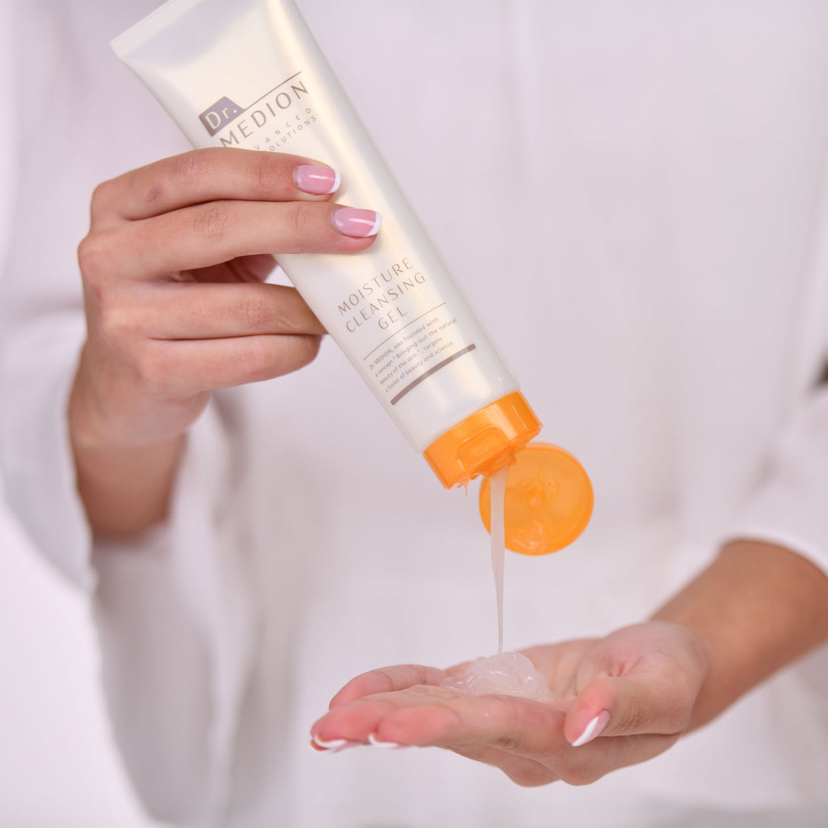 Dr. MEDION Moisture Cleansing Gel